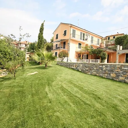 アパート Il Tempo Di Zia Palmira - Agriturismo Il Risveglio インペリア